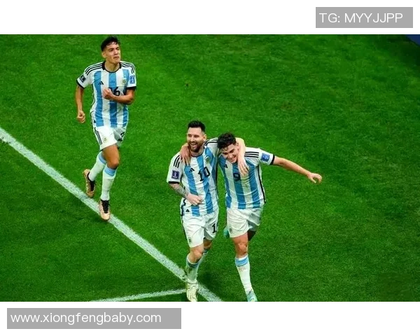 足球明星19号是如何在赛场上创造传奇与荣耀的故事